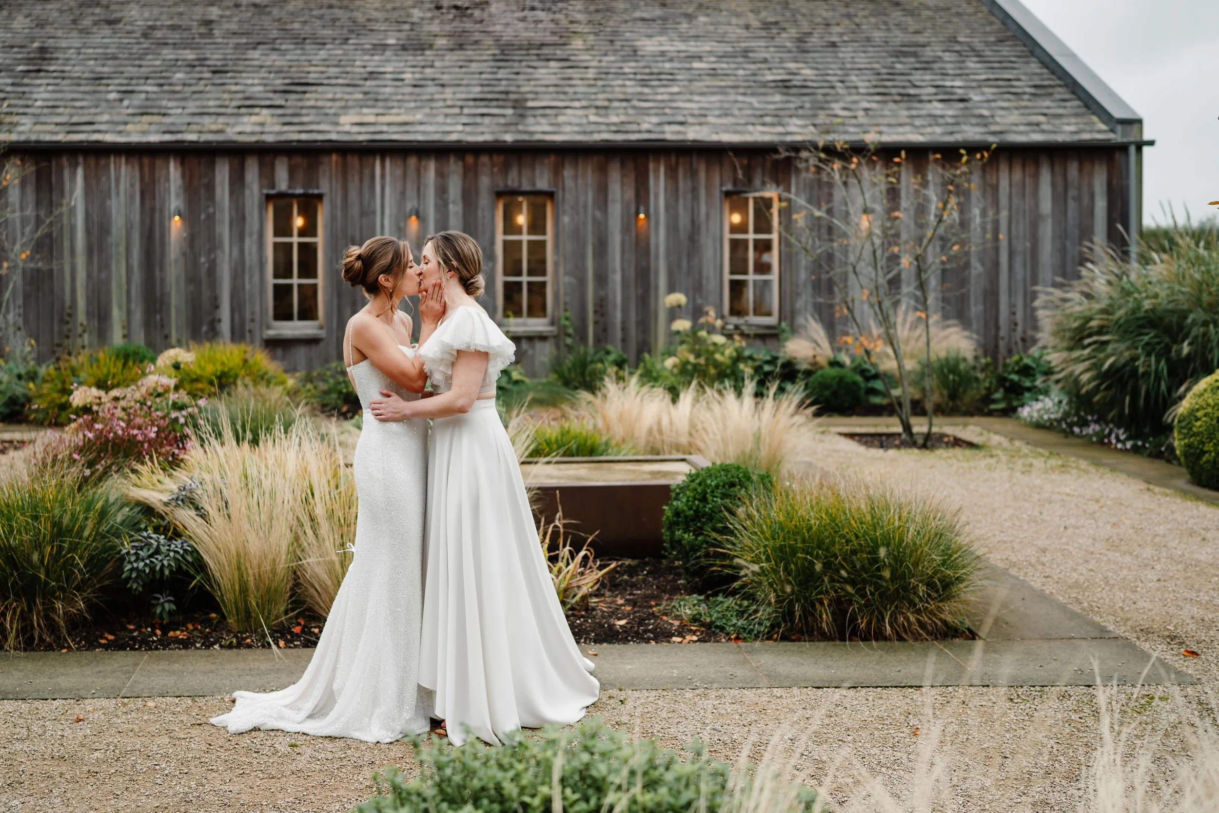 Fun, Colourful Hyde House wedding • Hyde House Wedding